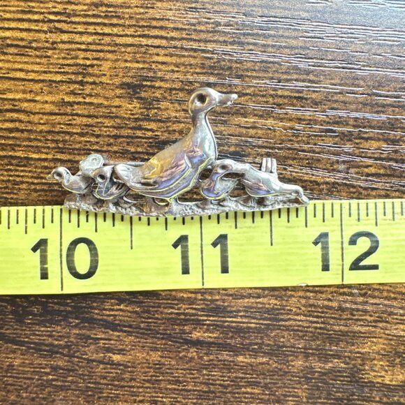VTG Sterling Silver 925 Duck and Ducklings Brooch Pin Size 1.75" Length - Picture 9 of 10